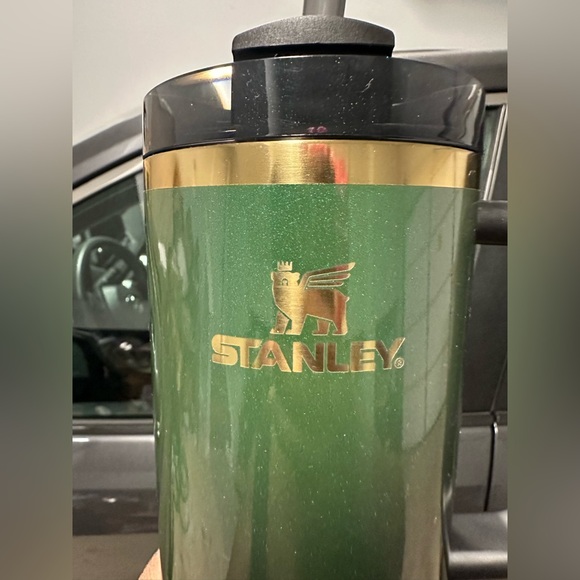 Stanley Wicked Elphaba 2024 40oz Quencher Authentic - Picture 2 of 16
